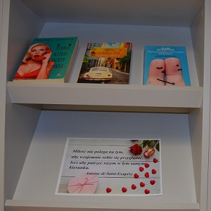 Walentynkowa wystawa książek